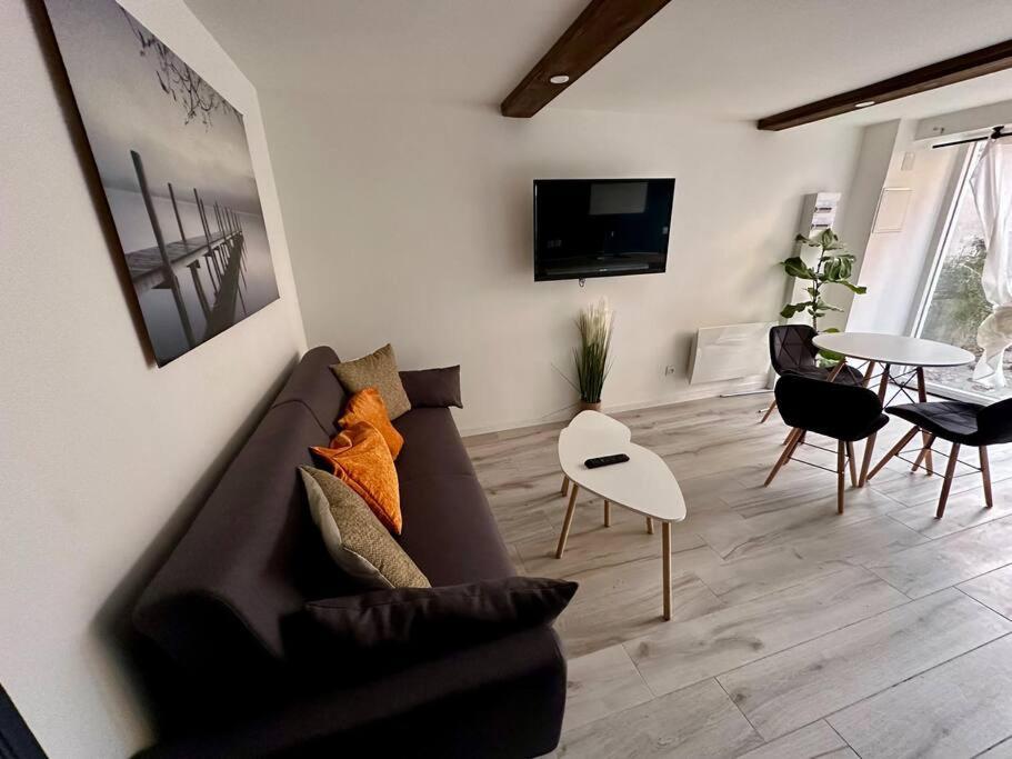 Apartment Confortable Centre De *